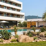 מלון Golden Tulip Porto-vecchio