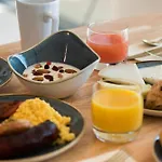 Golden Tulip Porto-vecchio 4* פורטו-וישיו