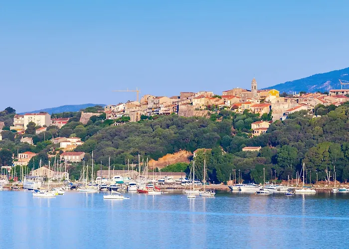 Golden Tulip Porto-vecchio 4* Porto-Vecchio (Corsica)