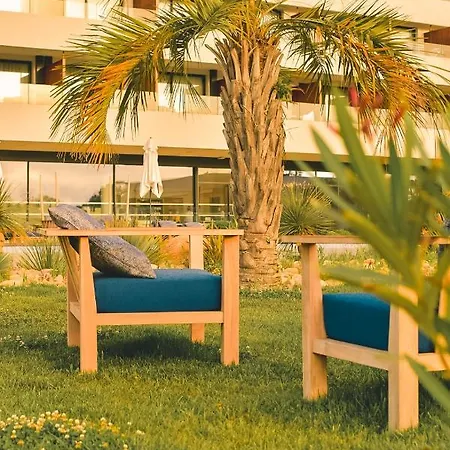 Golden Tulip Porto-vecchio 4*