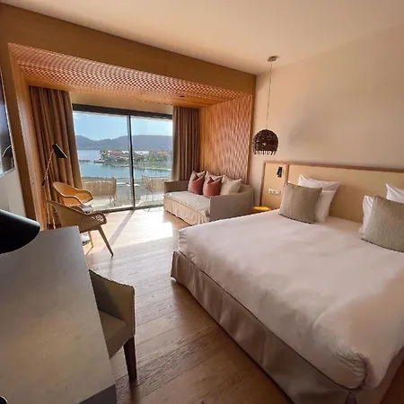 Golden Tulip Porto-vecchio Hotel 4*