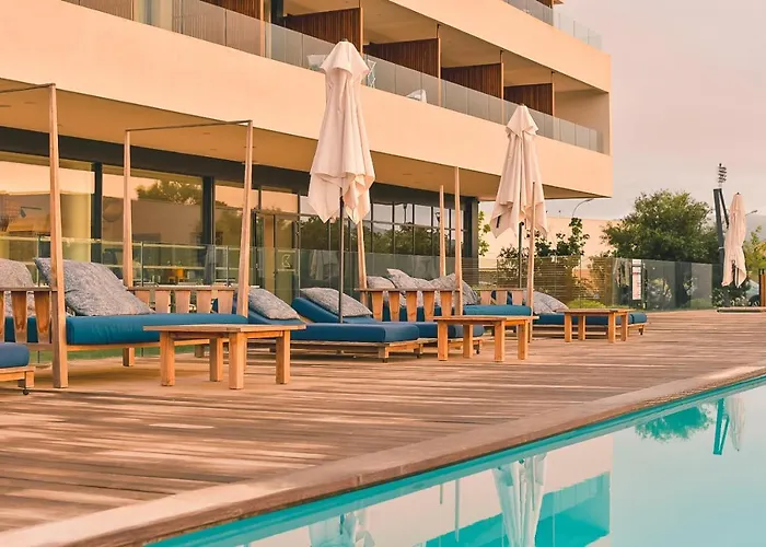 Golden Tulip Porto-vecchio Hotel 4*