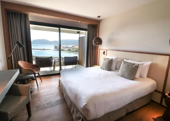 Hotel Golden Tulip Porto-vecchio 4*