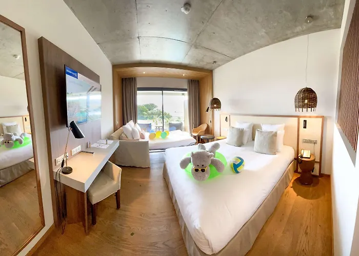 Golden Tulip Porto-vecchio Hotel